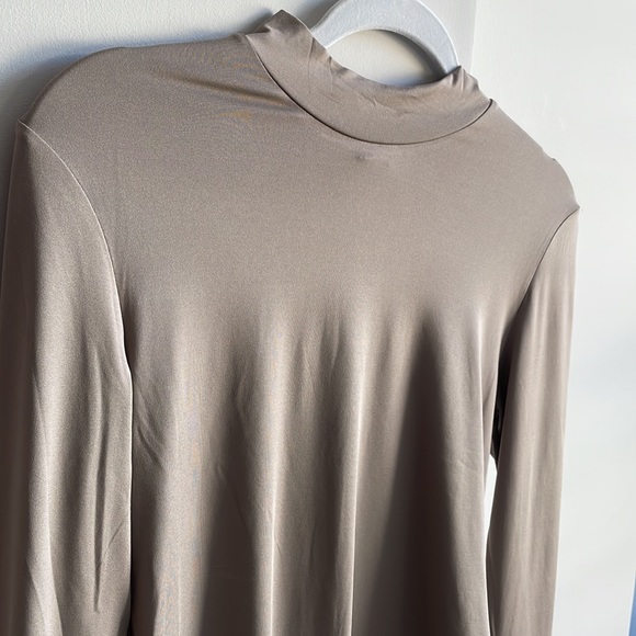 H&M mock neck body suit - Picture 2 of 3